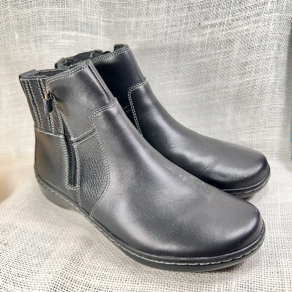 Clarks Womens Ankle Boots Size 8.5‎ Black Leather Zip Comfort Booties